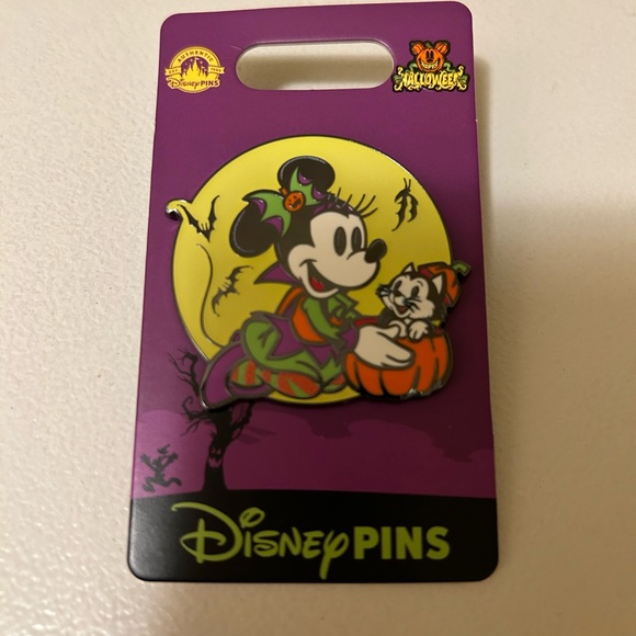 Mickey & Minnie Halloween Glow in the Dark Disneyland Pins - Picture 3 of 6